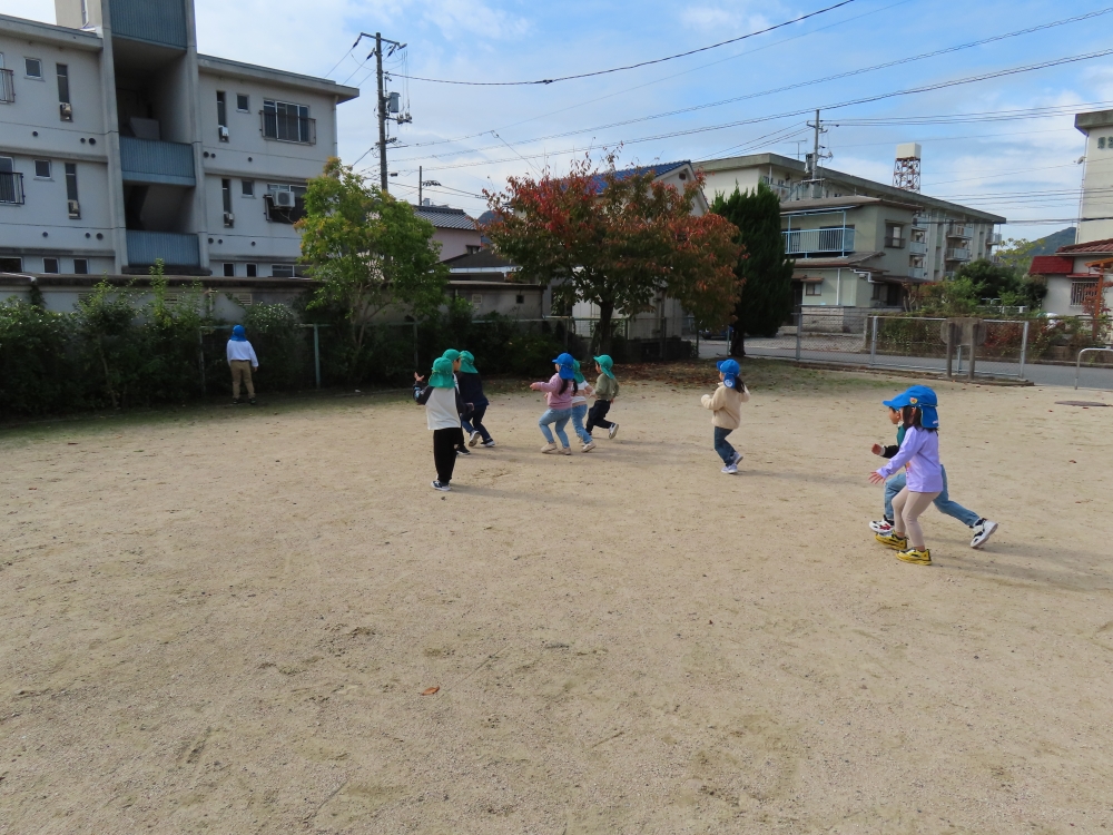 だるまさんがころんだ！