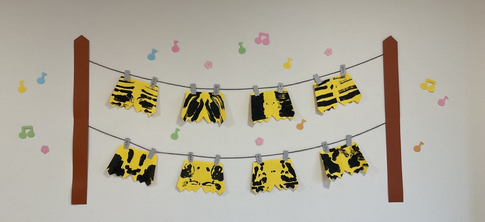 2月の壁面（きいろ組）